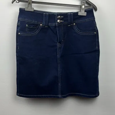 Lot de 3 jupes en jeans neuves sans étiquette taille 36